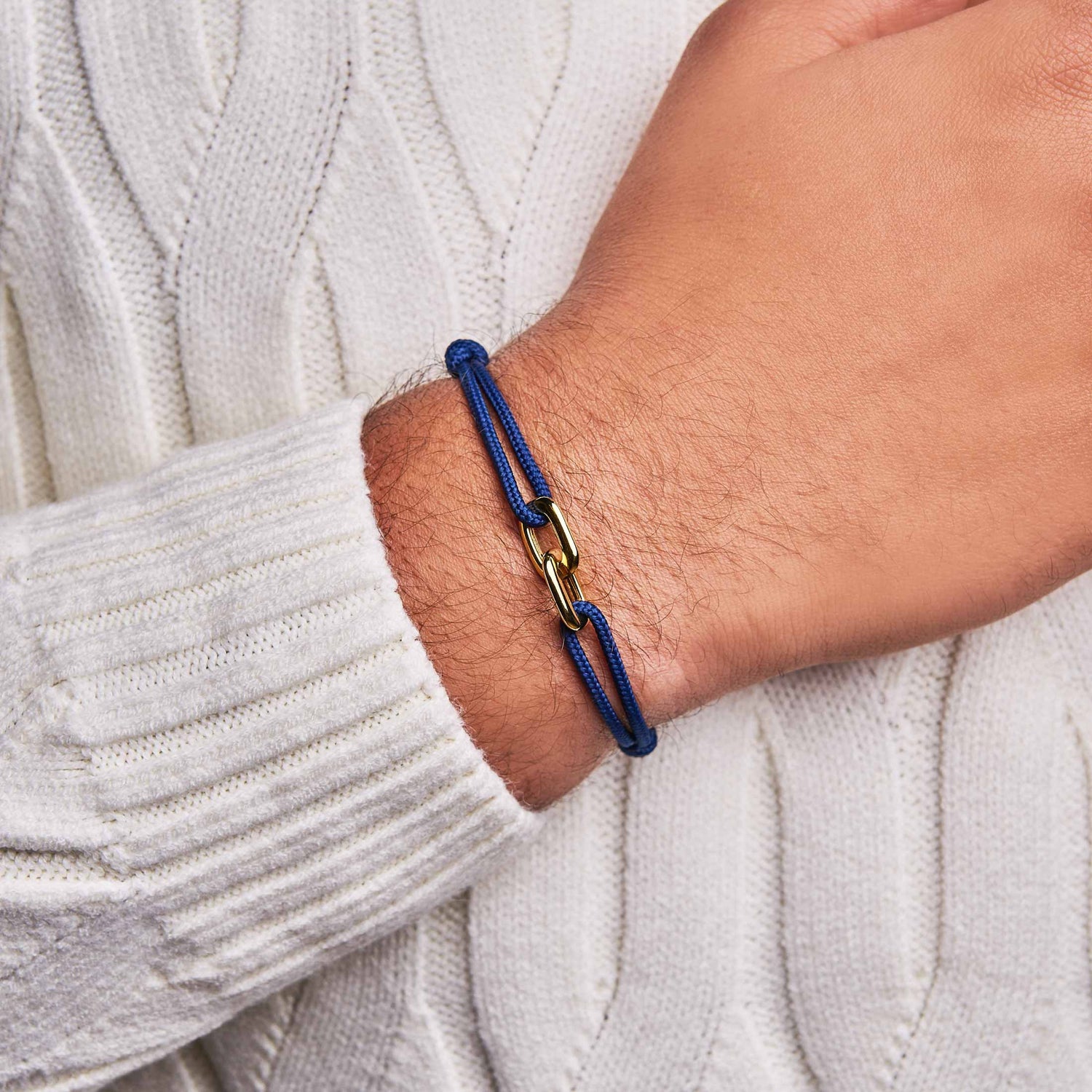 Marineblauwe armband met Gouden Ringen